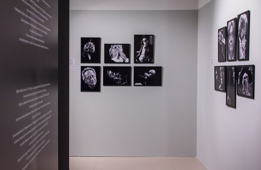 В МВЦ "Рабочий и колхозница" открылась выставка "Энергия поиска" 6 фото