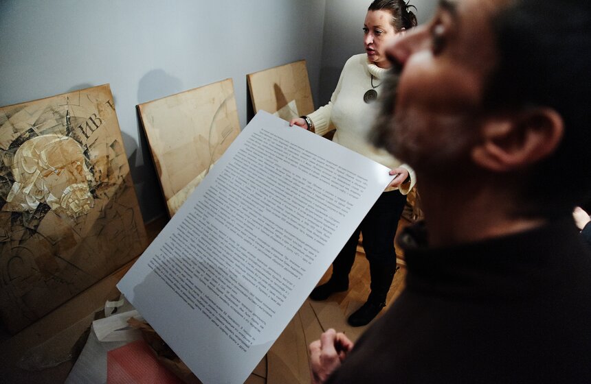 В музее Маяковского прошла открытая сборка выставки об абсурде 17 фото