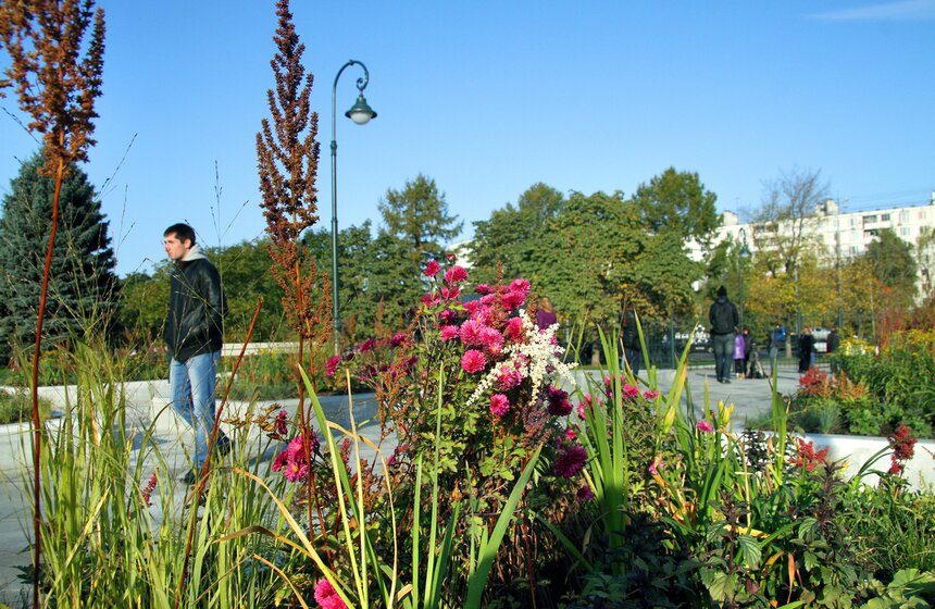В Москве возрожден уникальный парк "Сиреневый сад" 1 фото