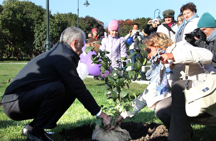 В Москве возрожден уникальный парк "Сиреневый сад" 9 фото