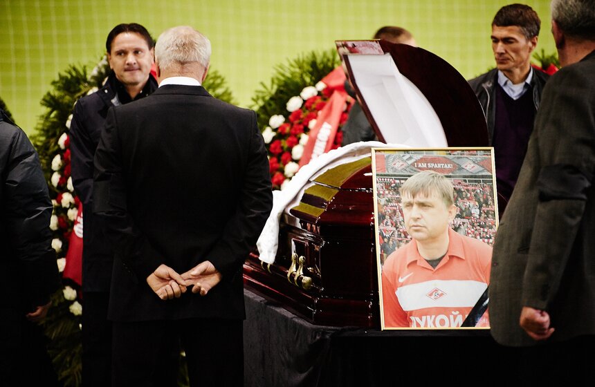 Москва простилась с легендарным футболистом Федором Черенковым 17 фото
