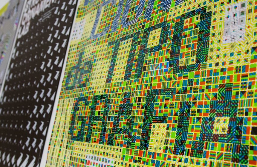 В ЦДХ открылась основная экспозиция биеннале "Золотая пчела" 10 фото