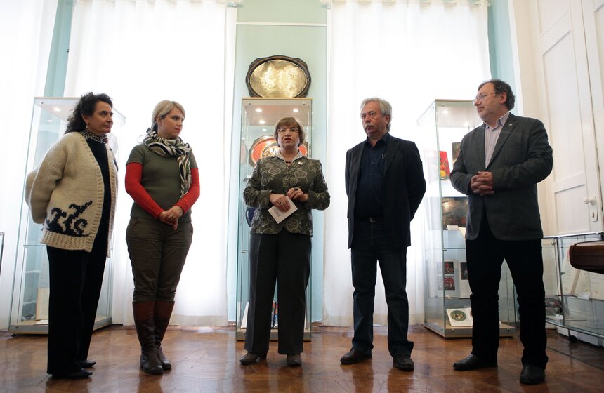 В Москве открылась экспозиция "Жостово. Секреты ремесла" 25 фото