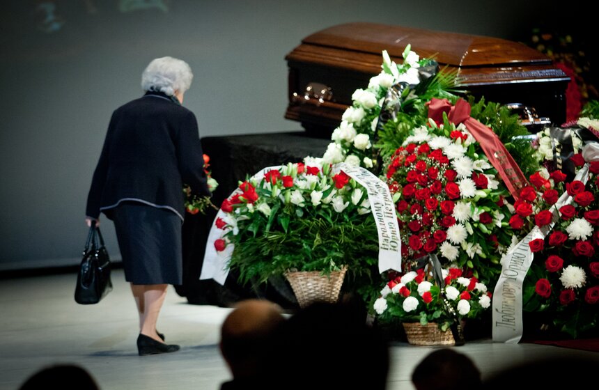 В театре имени Вахтангова простились с Юрием Любимовым 1 фото