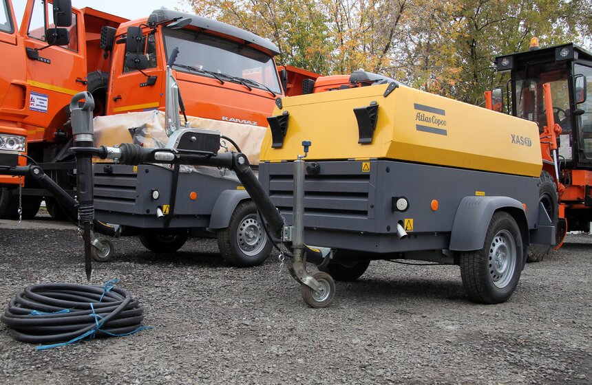 Мэр Москвы осмотрел базу хранения техники ГБУ "Жилищник" в ЗАО 11 фото