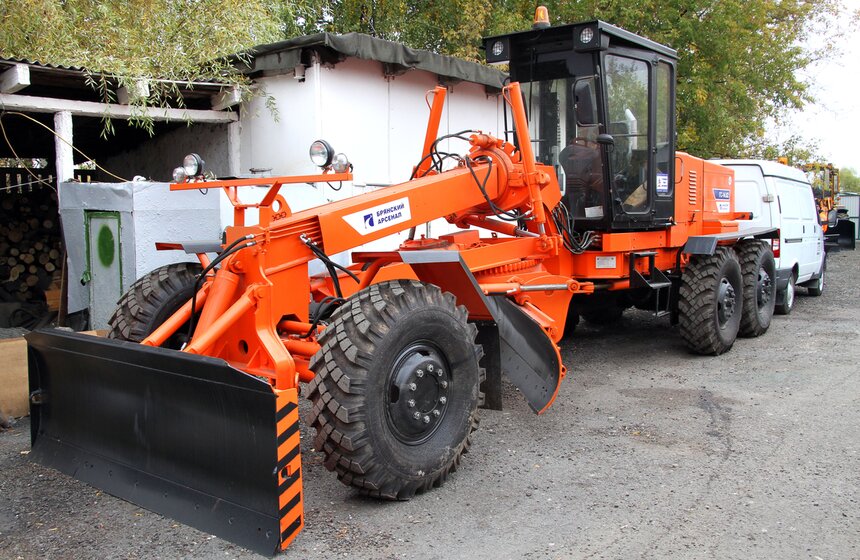 Мэр Москвы осмотрел базу хранения техники ГБУ "Жилищник" в ЗАО 6 фото