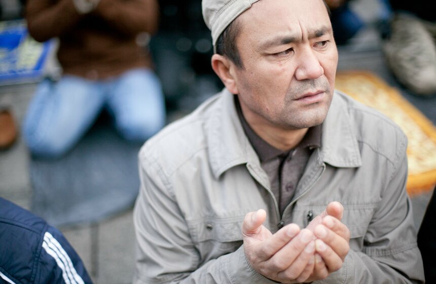 У Соборной мечети прошла молитва в честь праздника Курбан-байрам 16 фото