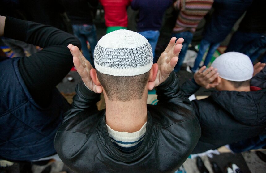 У Соборной мечети прошла молитва в честь праздника Курбан-байрам 12 фото