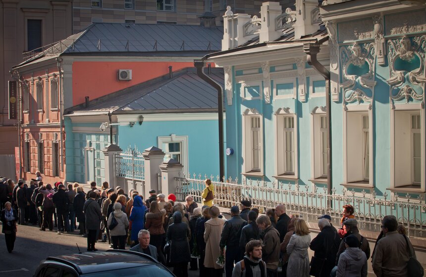 В театре имени Вахтангова простились с Юрием Любимовым 20 фото