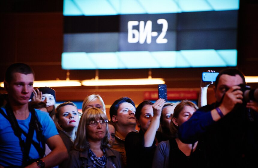 В Шереметьево прошла съемка программы "Живой звук" с "Би-2" 28 фото