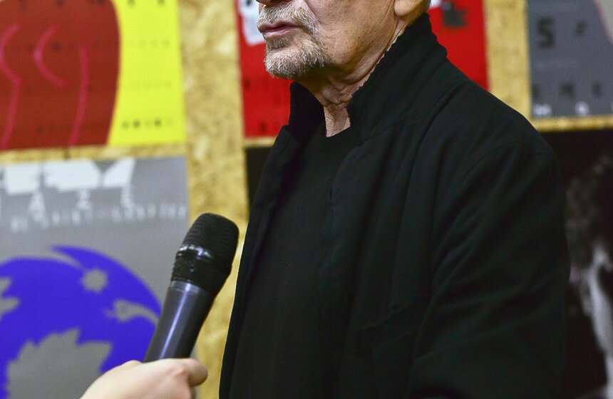 Открылась выставка работ членов жюри биеннале "Золотая пчела" 20 фото