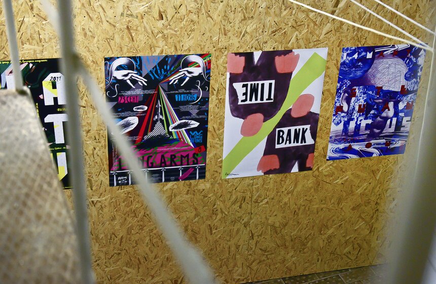 Открылась выставка работ членов жюри биеннале "Золотая пчела" 4 фото