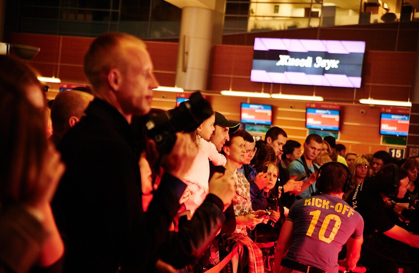 В Шереметьево прошла съемка программы "Живой звук" с "Би-2" 26 фото