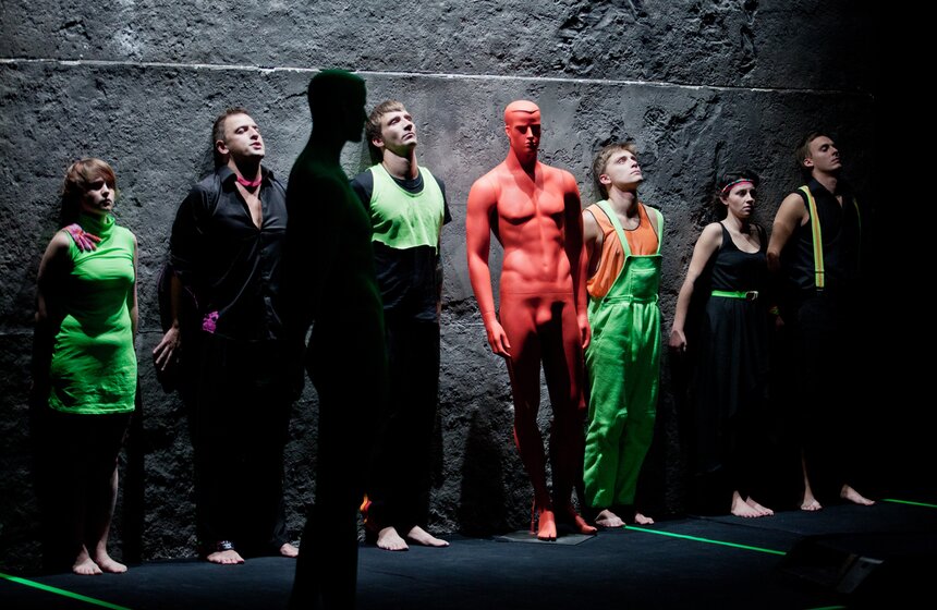 В Театре наций представили спектакль "Бросить легко" 15 фото