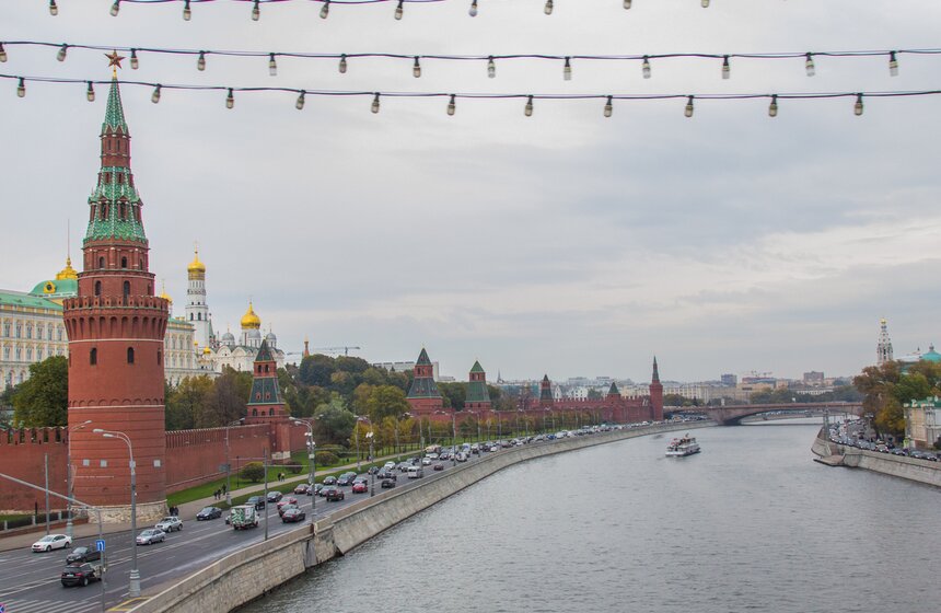 Артисты Пекинской оперы совершили путешествие по Москве 17 фото