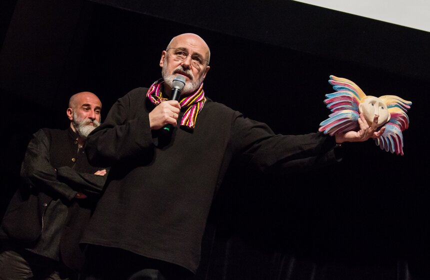 В ЦДХ нарградили лауреатов биеннале "Золотая пчела" 19 фото