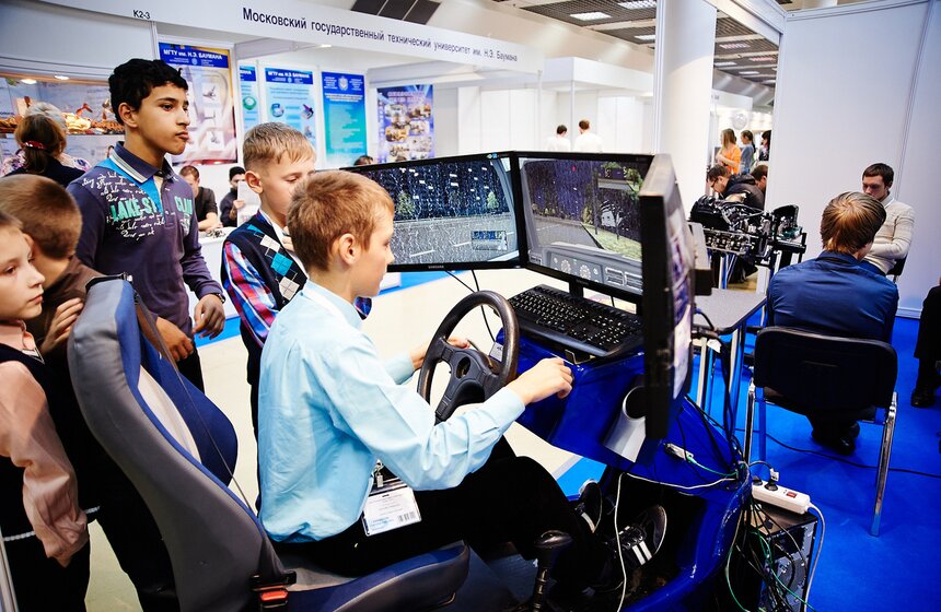 В "Экспоцентре" представили научное шоу "Артнаука" 16 фото