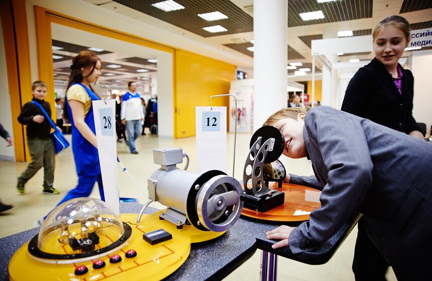 В "Экспоцентре" представили научное шоу "Артнаука" 19 фото