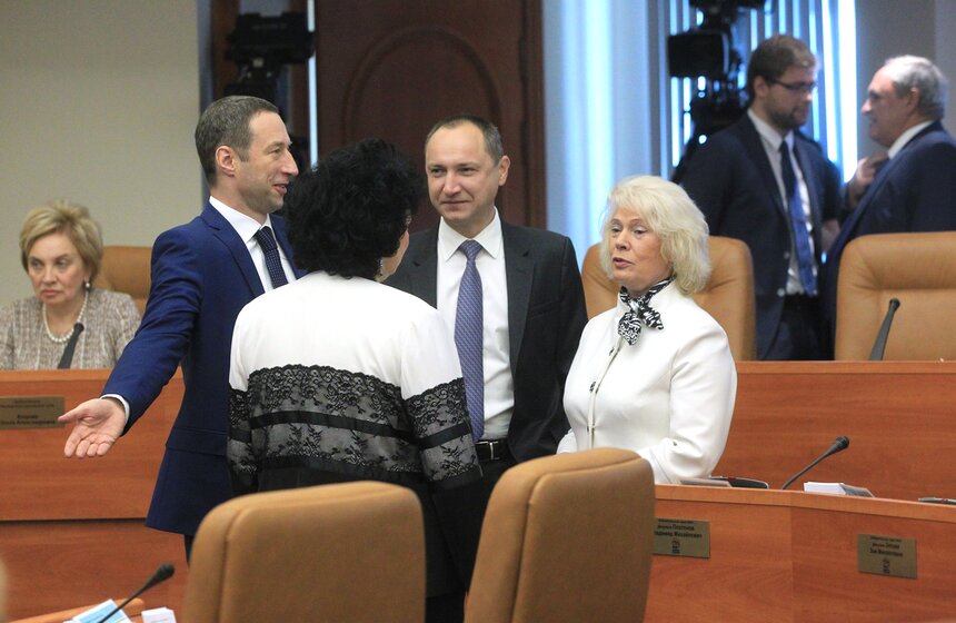 Депутаты Мосгордумы шестого созыва приняли присягу 4 фото