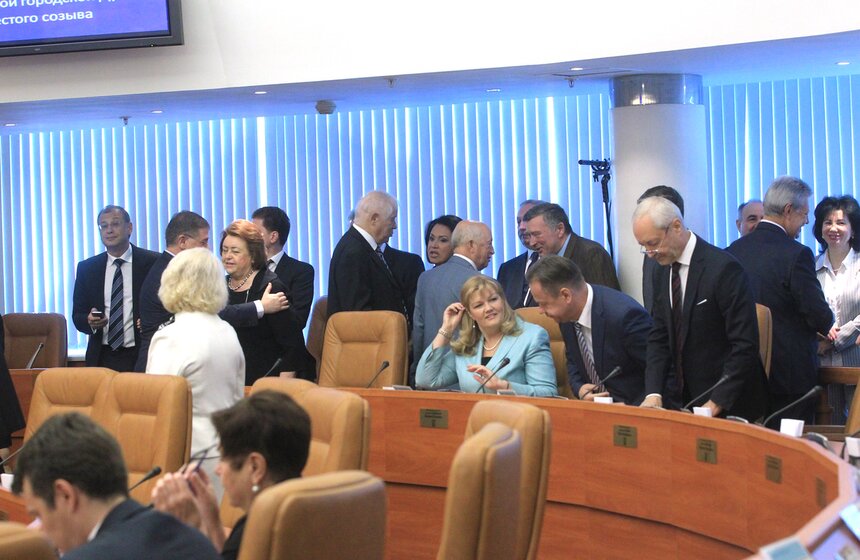 Депутаты Мосгордумы шестого созыва приняли присягу 3 фото