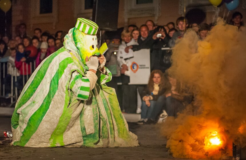 Фестиваль уличных театров "Золотая карусель" прошел в Коломне 21 фото