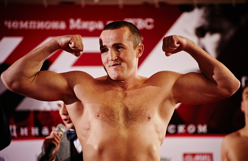 Дрозд и Лебедев прошли процедуру взвешивания перед поединками 11 фото