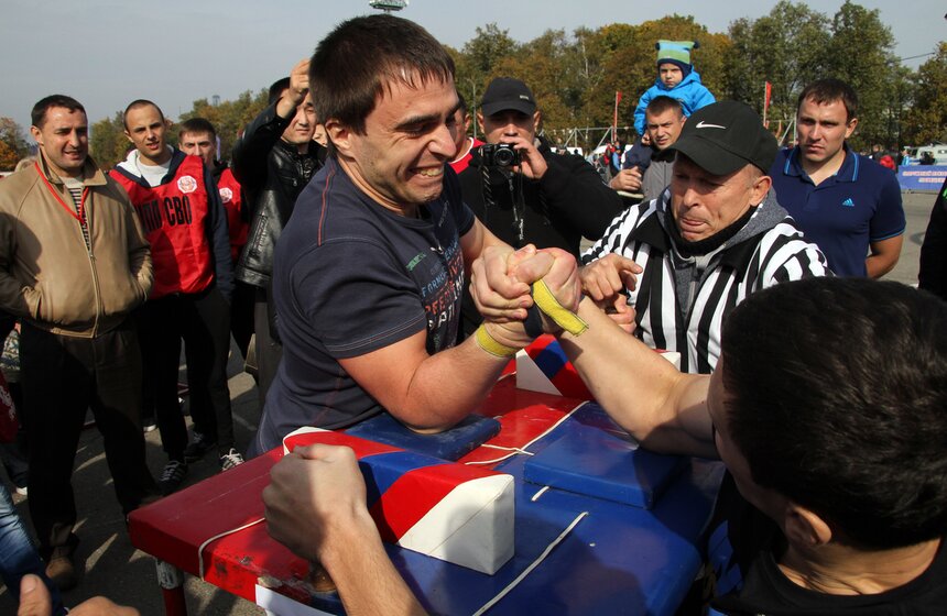 В "Лужниках" прошел спортивный праздник столичной полиции 32 фото