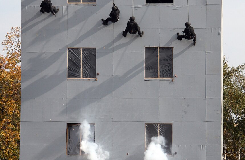 В "Лужниках" прошел спортивный праздник столичной полиции 27 фото