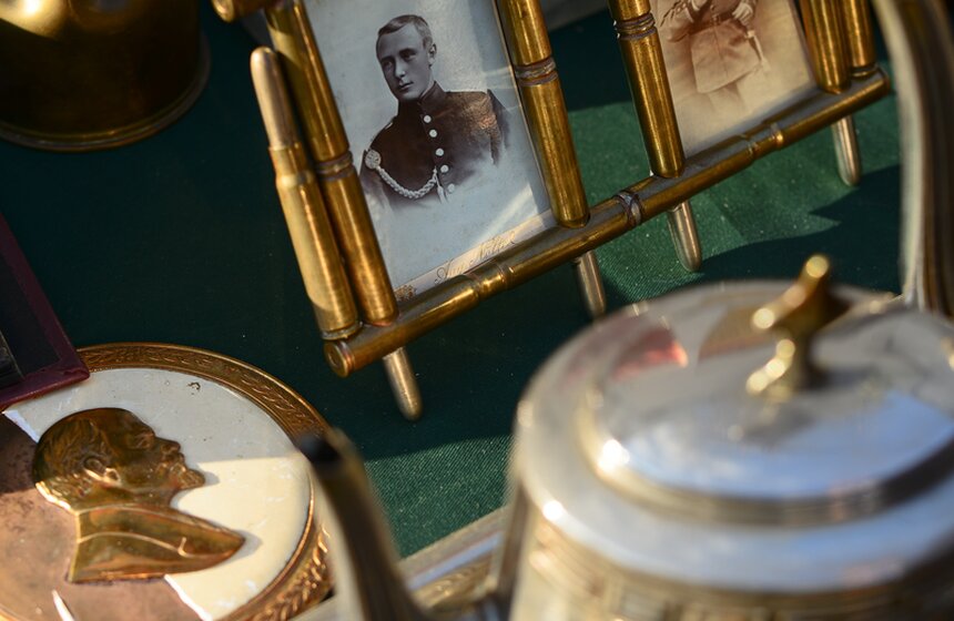 На летней площадке Музея Москвы прошел блошиный рынок 2 фото