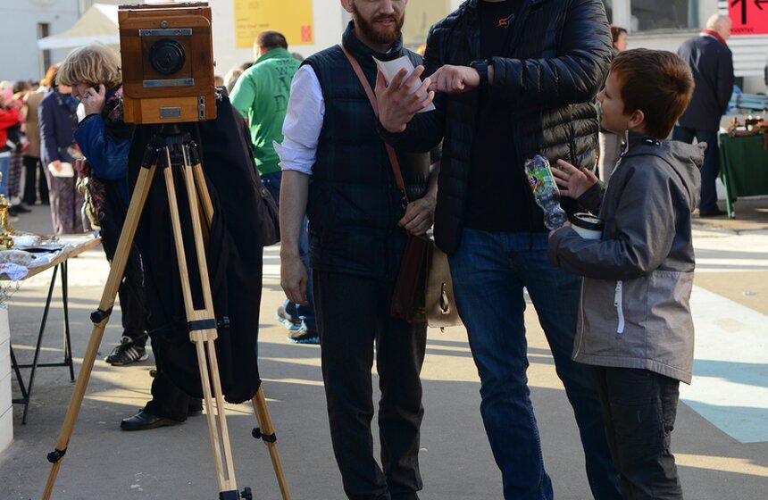 На летней площадке Музея Москвы прошел блошиный рынок 1 фото