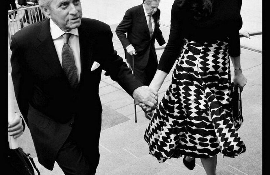 Майкл Дуглас и Кэтрин Зета-Джонс отмечают двойной юбилей 21 фото