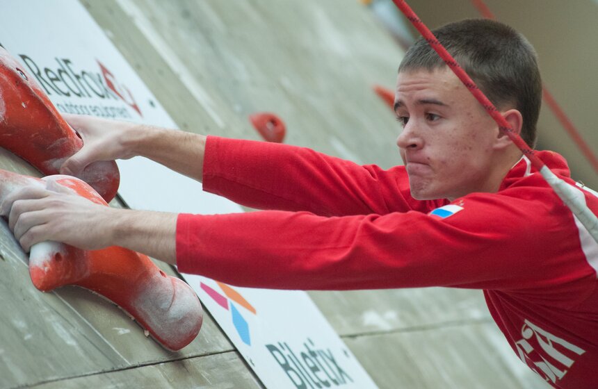 В столице состоялись соревнования по скалолазанию 21 фото