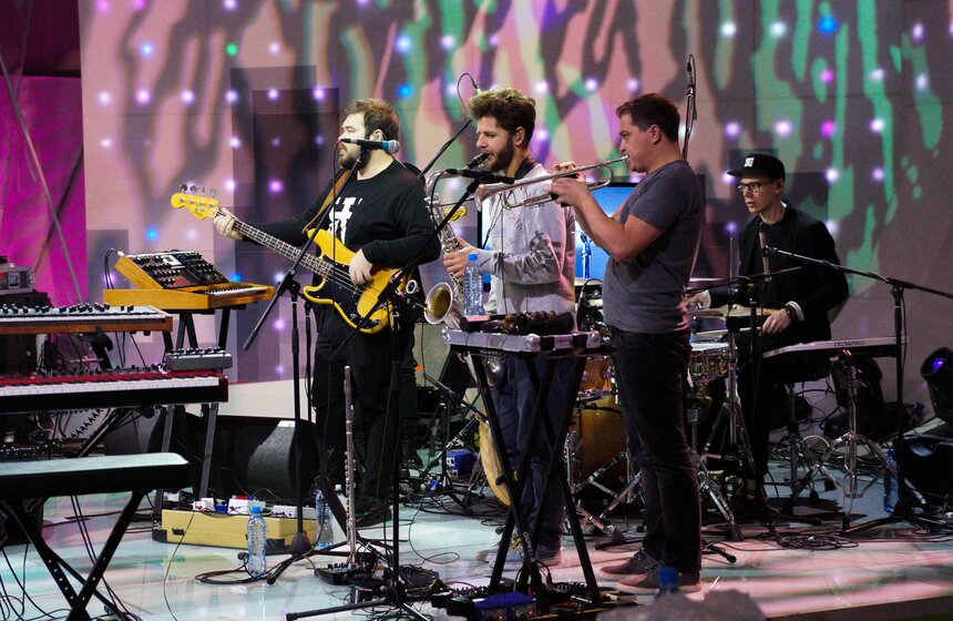 Певица Елка выступила в программе "Живой звук" 2 фото