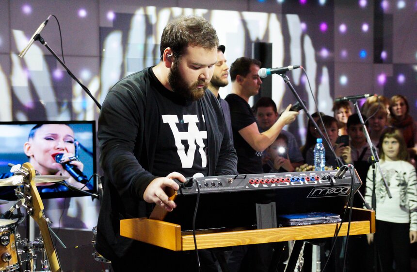 Певица Елка выступила в программе "Живой звук" 6 фото