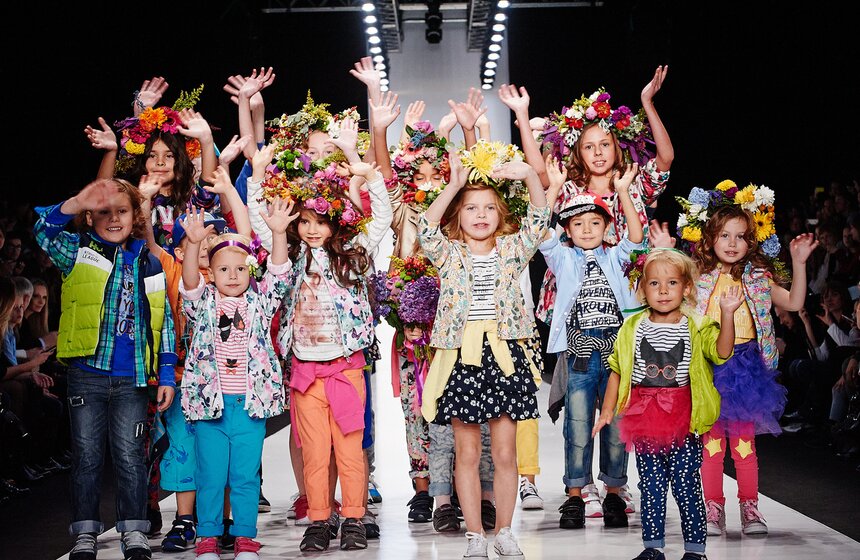 На Mercedes-Benz Fashion Week Russia прошел день детской моды 33 фото
