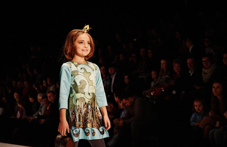 На Mercedes-Benz Fashion Week Russia прошел день детской моды 24 фото