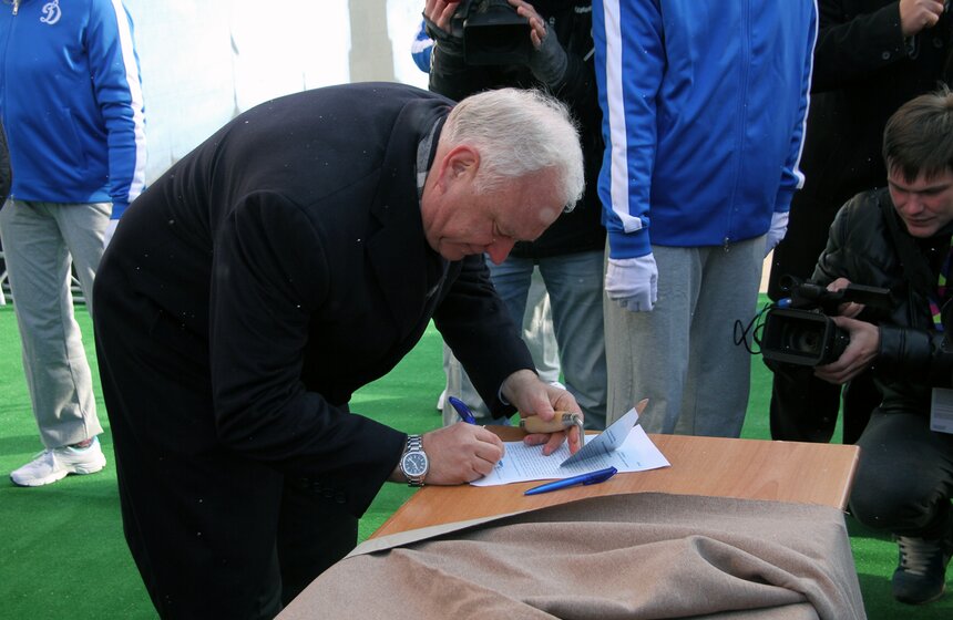 В стену стадиона "Динамо" заложили памятную капсулу 13 фото