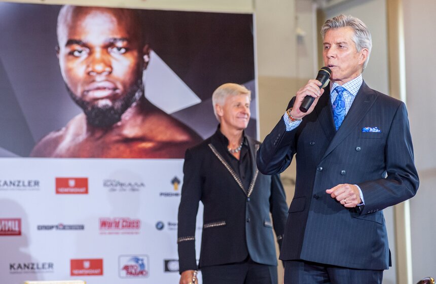 Перед боем Поветкин - Такама прошла процедура взвешивания 24 фото