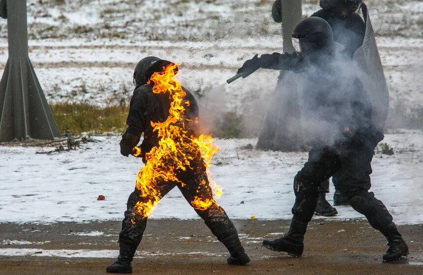 На выставке "ИнтерПолитех" провели учебный бой 14 фото
