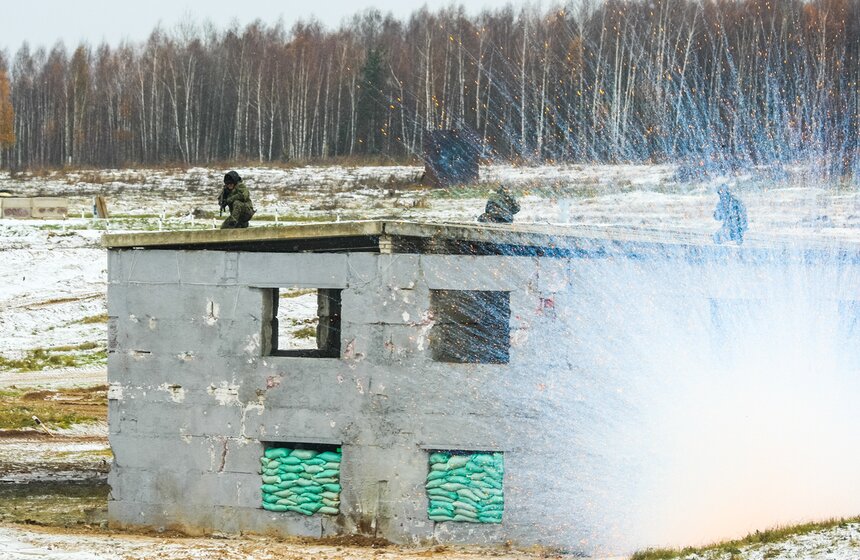 На выставке "ИнтерПолитех" провели учебный бой 24 фото