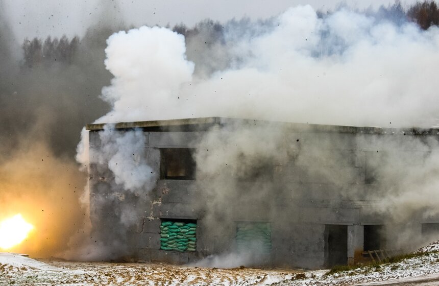 На выставке "ИнтерПолитех" провели учебный бой 19 фото