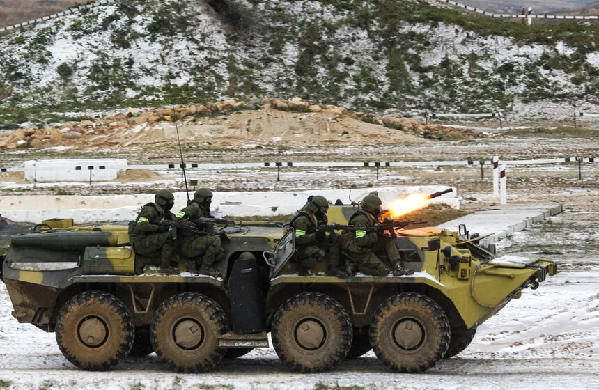 На выставке "ИнтерПолитех" провели учебный бой 20 фото