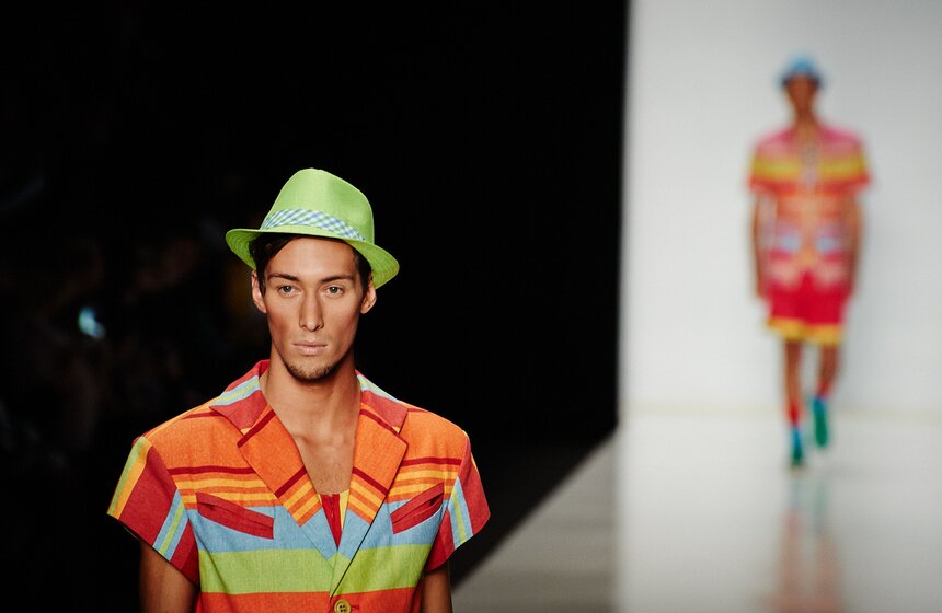 Показ Вячеслава Зайцева открыл Mercedes-Benz Fashion Week Russia 23 фото