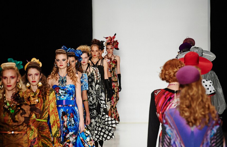 Показ Вячеслава Зайцева открыл Mercedes-Benz Fashion Week Russia 31 фото