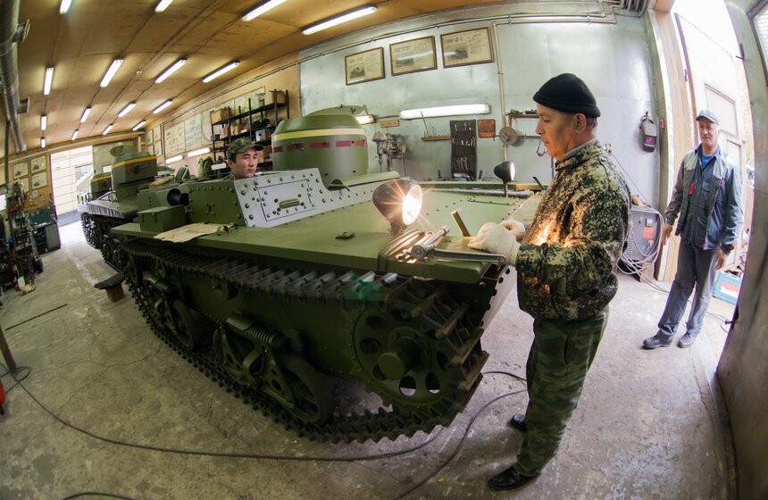 Легкий плавающий танк Т-37