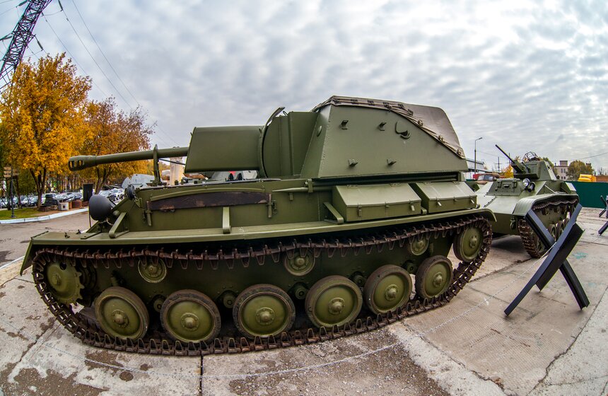 Самоходная артеллерийская установка Су-76