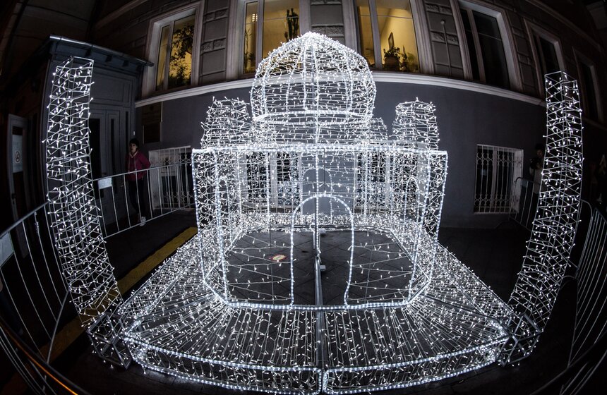 3D-проекции украсили фасады Большого театра и Кузнецкого моста 4 фото