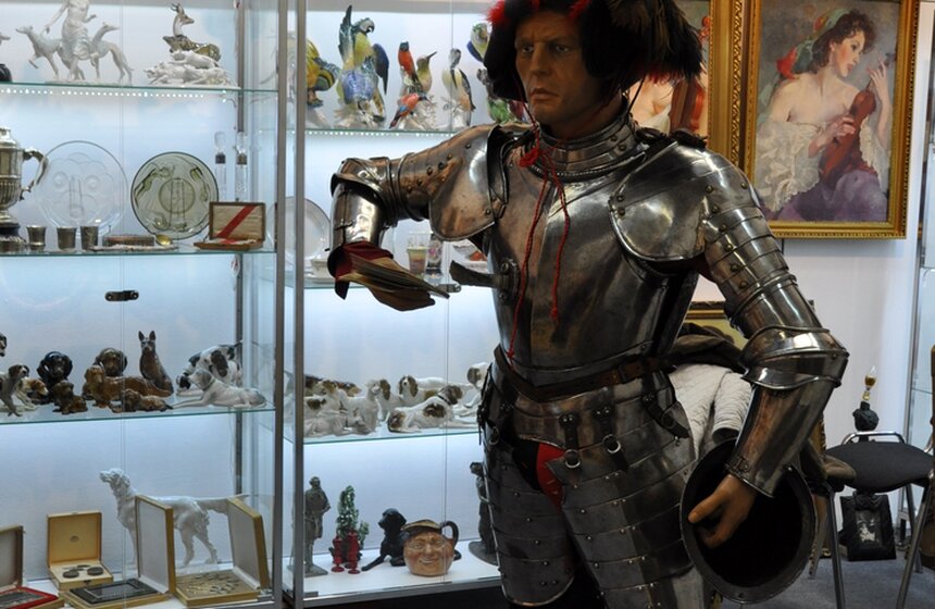 В ЦДХ открылся Российский антикварный салон 19 фото