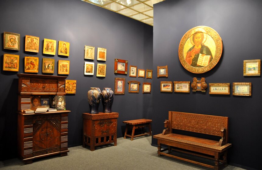 В ЦДХ открылся Российский антикварный салон 12 фото