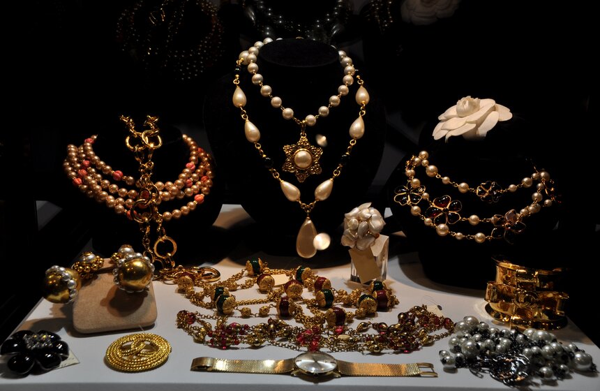 В ЦДХ открылся Российский антикварный салон 11 фото